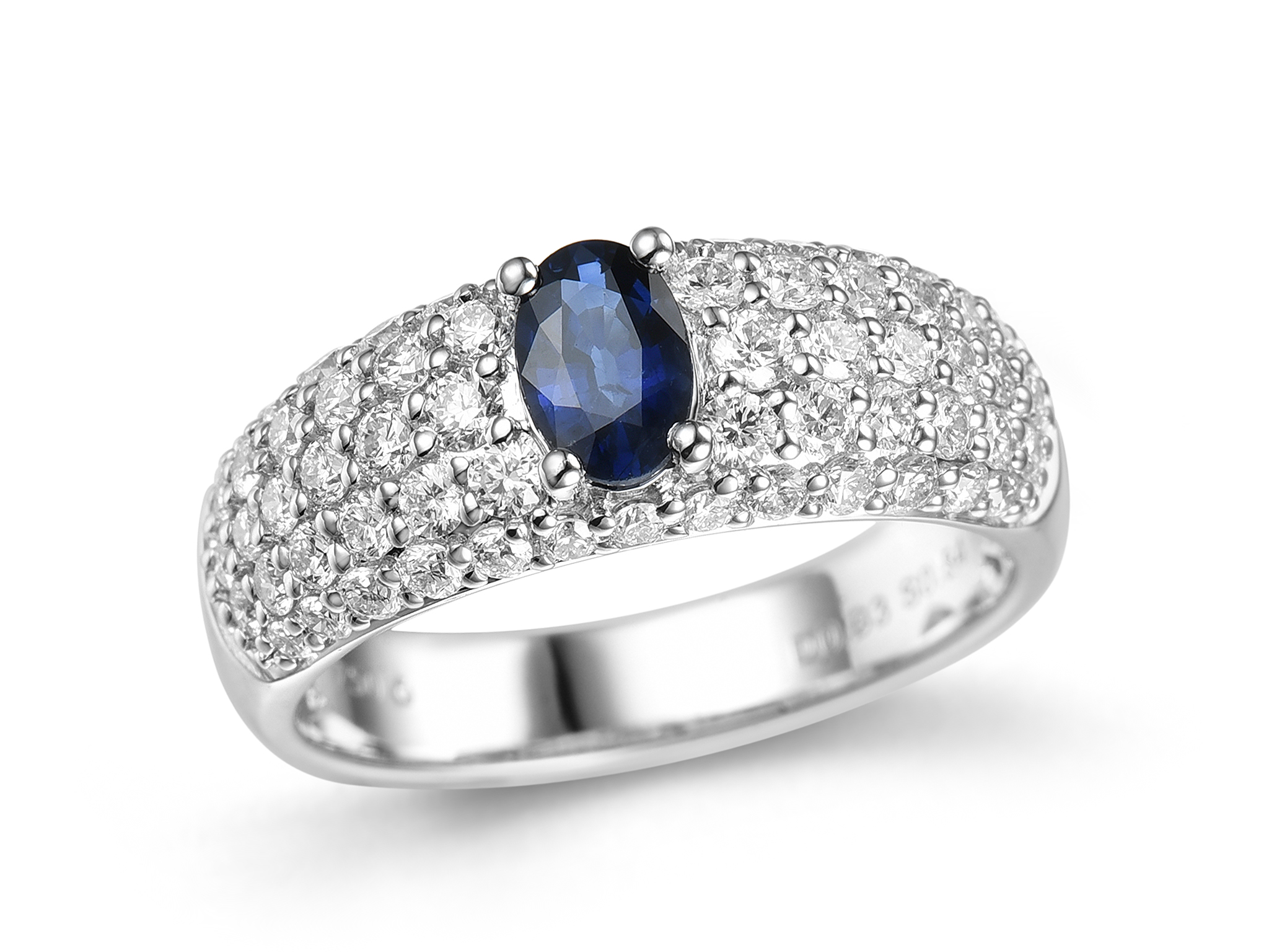 Haakonsen ring i hvitt gull med safir og diamanter 0.62 ct.