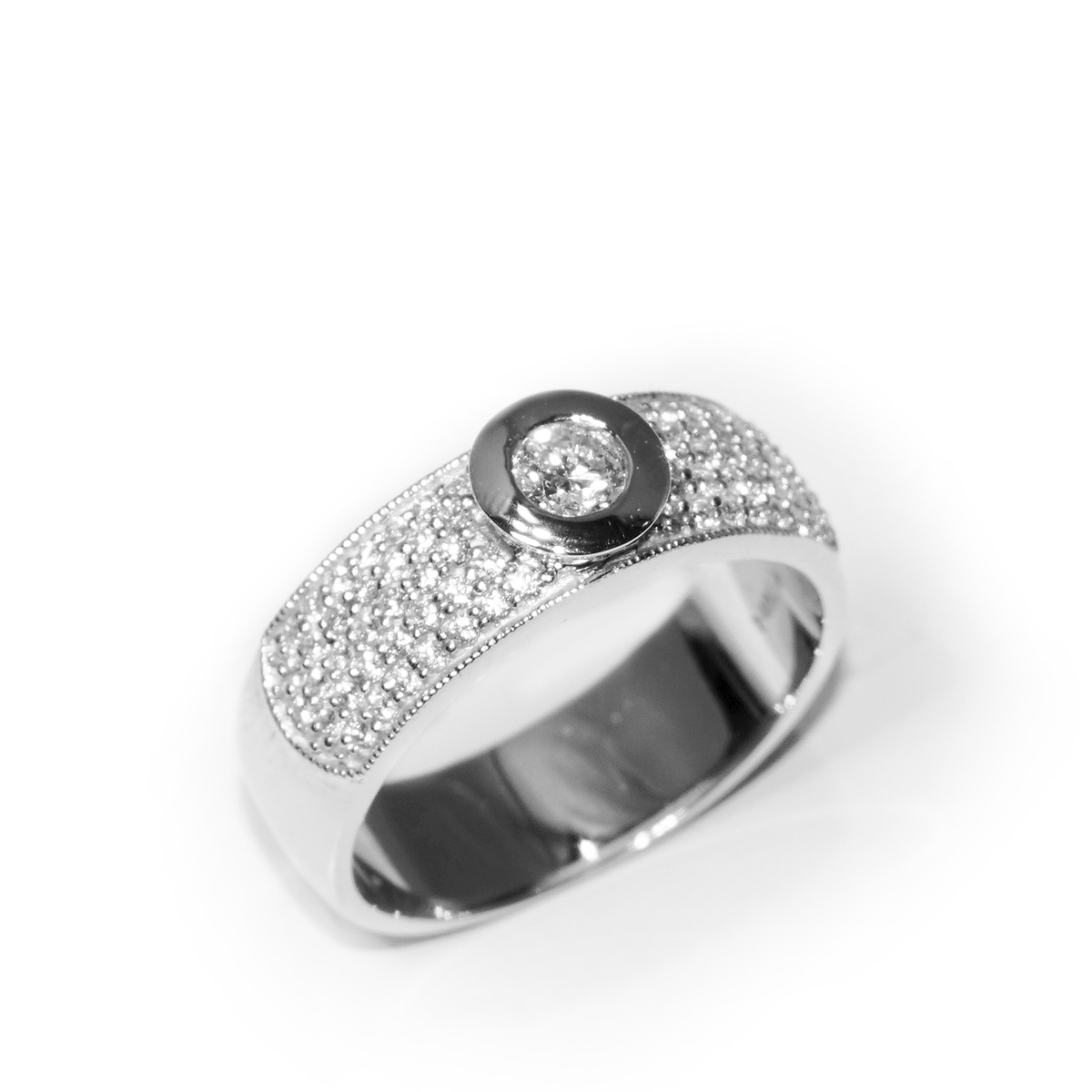 Haakonsen ring i hvitt gull med diamanter 0.50 ct.